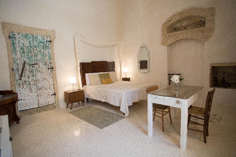 Historia- Dimore Corte Chiesa Corigliano dʼOtranto Exterior foto